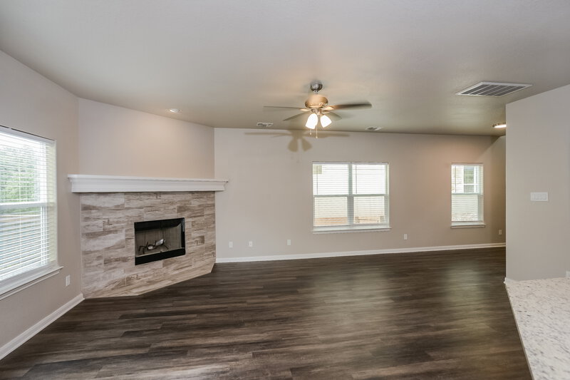 1,850/Mo, 12406 Jacobs Pond San Antonio, TX 78253 Living Room View 2