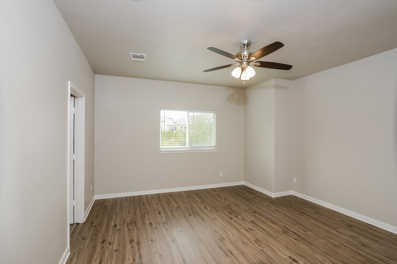 1,850/Mo, 12406 Jacobs Pond San Antonio, TX 78253 Main Bedroom View