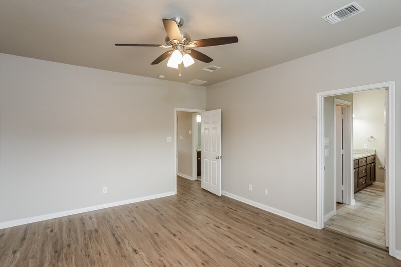 1,850/Mo, 12406 Jacobs Pond San Antonio, TX 78253 Main Bedroom View 2