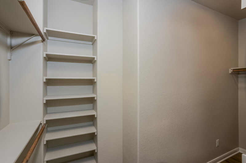 1,850/Mo, 12406 Jacobs Pond San Antonio, TX 78253 Walk In Closet View