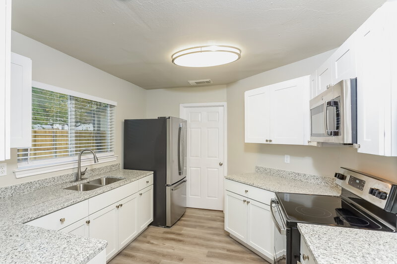 1,860/Mo, 12715 Maple Park Dr San Antonio, TX 78249 Kitchen View