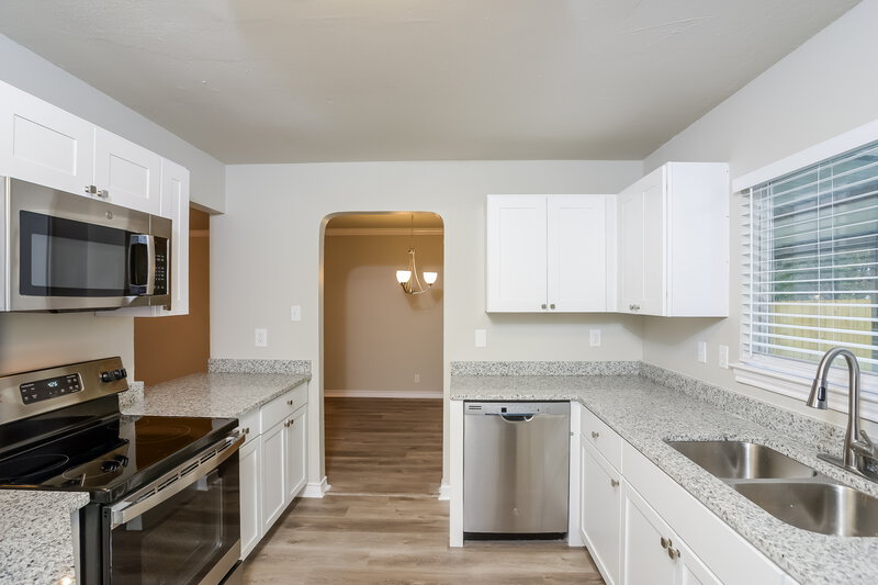 1,860/Mo, 12715 Maple Park Dr San Antonio, TX 78249 Kitchen View 2