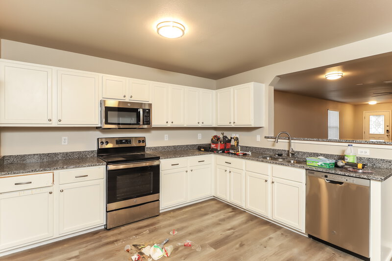 1,920/Mo, 220 Kaylee Chase Cibolo, TX 78108 Kitchen View 2