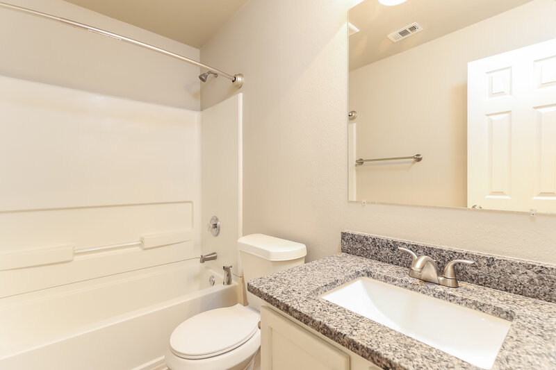 1,920/Mo, 220 Kaylee Chase Cibolo, TX 78108 Bathroom View