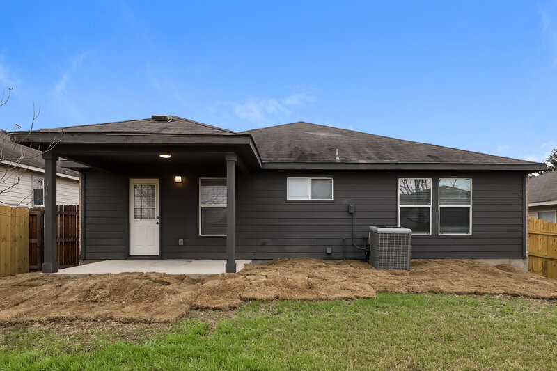 1,920/Mo, 220 Kaylee Chase Cibolo, TX 78108 Rear View