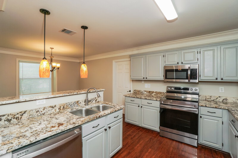 1,770/Mo, 607 Limestone Flt San Antonio, TX 78251 Kitchen View 2