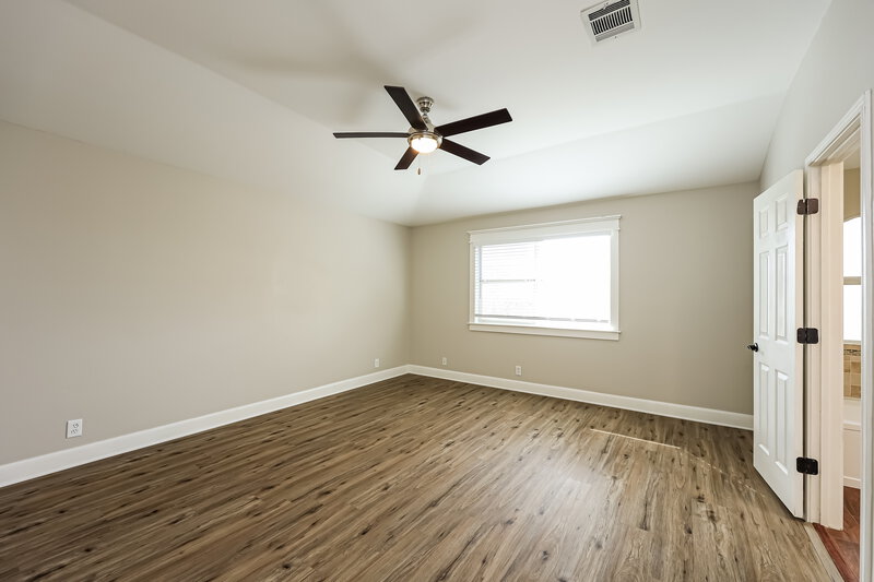 2,065/Mo, 607 Limestone Flt San Antonio, TX 78251 Main Bedroom View