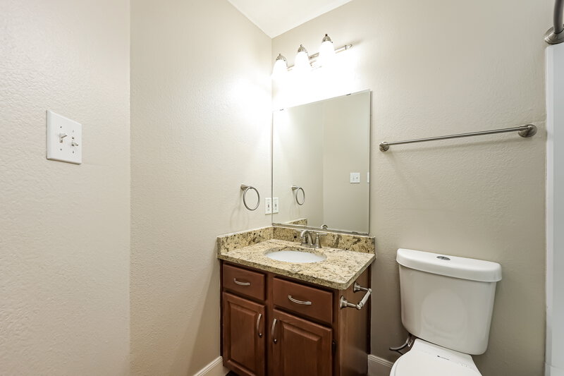 2,065/Mo, 607 Limestone Flt San Antonio, TX 78251 Bathroom View