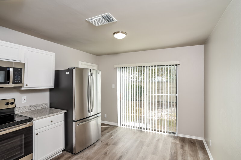1,785/Mo, 8910 Kenton Ct San Antonio, TX 78240 Dining Room View
