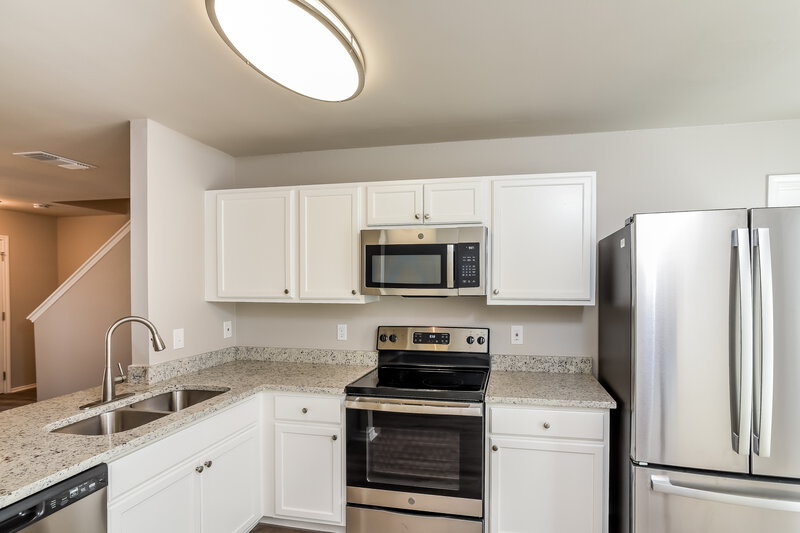 1,785/Mo, 8910 Kenton Ct San Antonio, TX 78240 Kitchen View 2