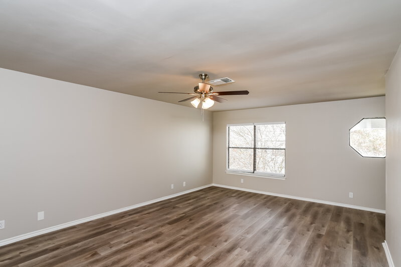 1,785/Mo, 8910 Kenton Ct San Antonio, TX 78240 Main Bedroom View