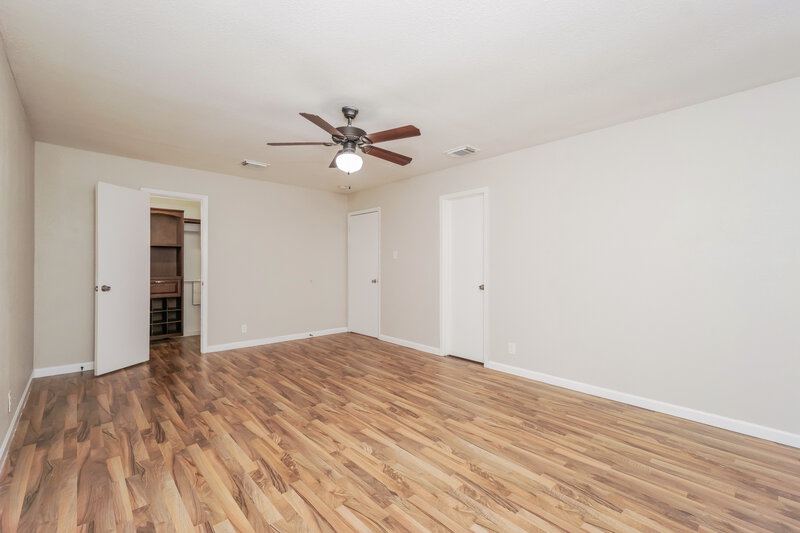 1,935/Mo, 7818 Benbrook San Antonio, TX 78250 Main Bedroom View