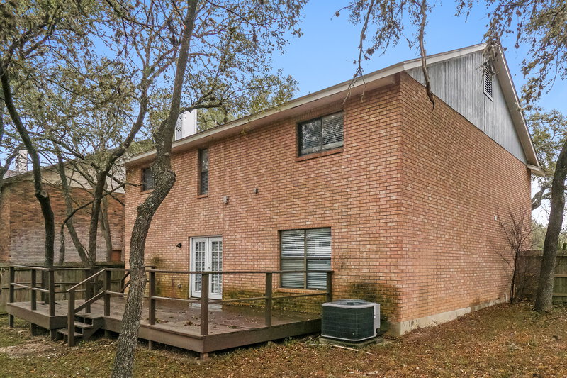 1,935/Mo, 7818 Benbrook San Antonio, TX 78250 Rear View