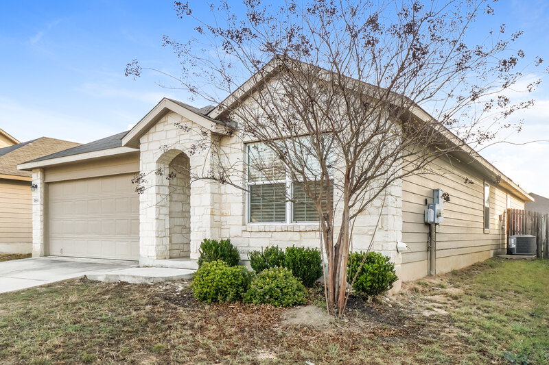 1,725/Mo, 8850 Belgian Fls San Antonio, TX 78254 Front View