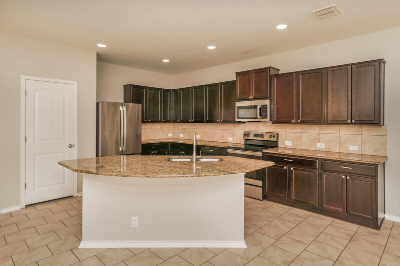 1,725/Mo, 8850 Belgian Fls San Antonio, TX 78254 Kitchen View