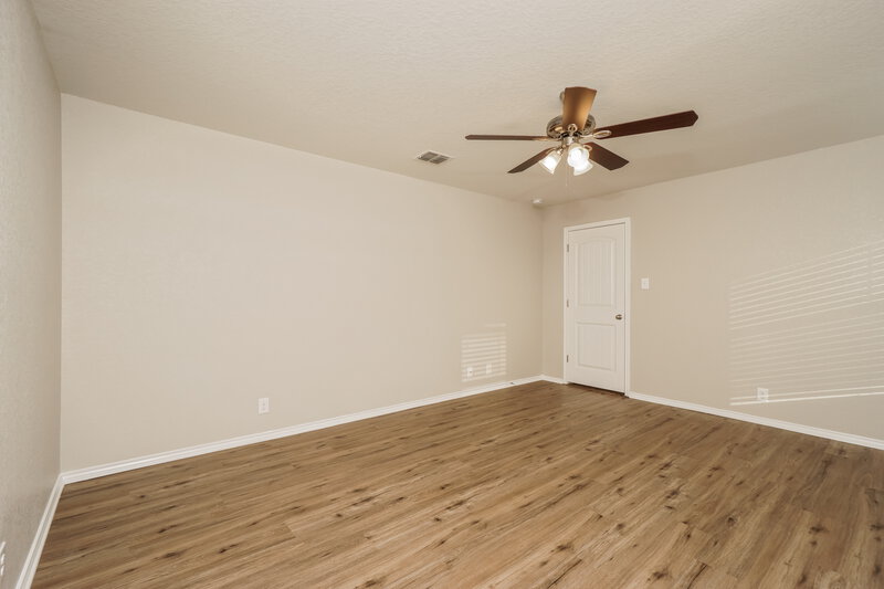 1,725/Mo, 8850 Belgian Fls San Antonio, TX 78254 Main Bedroom View 2