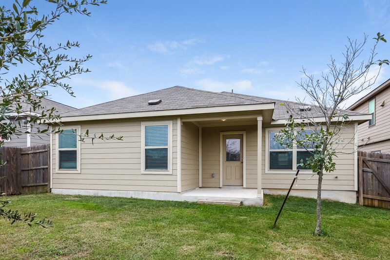 1,915/Mo, 10231 Barbeque Bay Converse, TX 78109 Rear View
