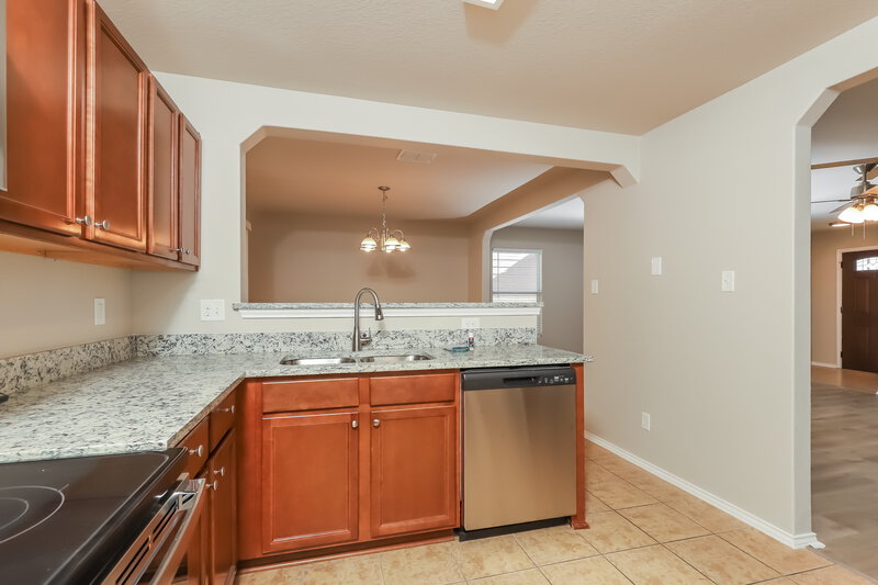 2,140/Mo, 25212 Cambridge Wl San Antonio, TX 78261 Kitchen View 2