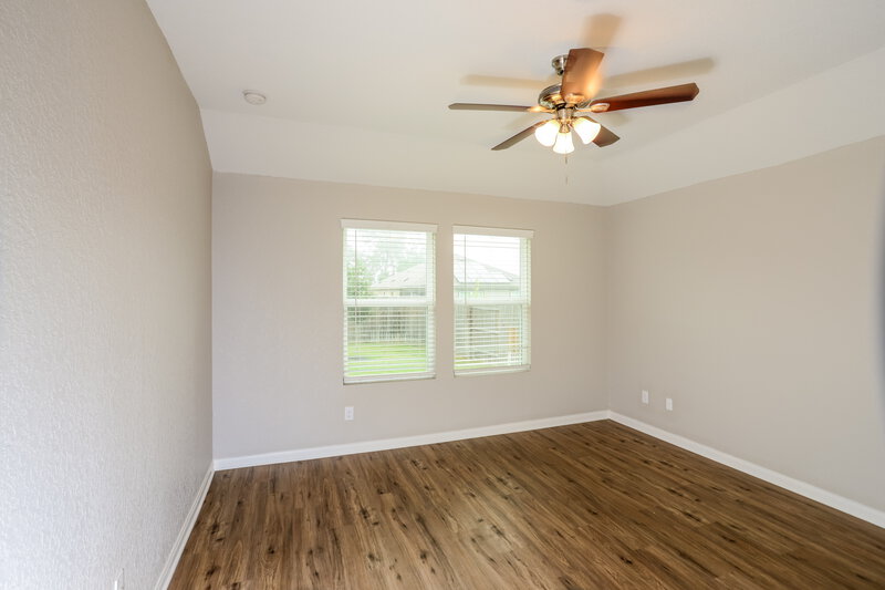 1,560/Mo, 1036 Raceland Rd San Antonio, TX 78245 Main Bedroom View