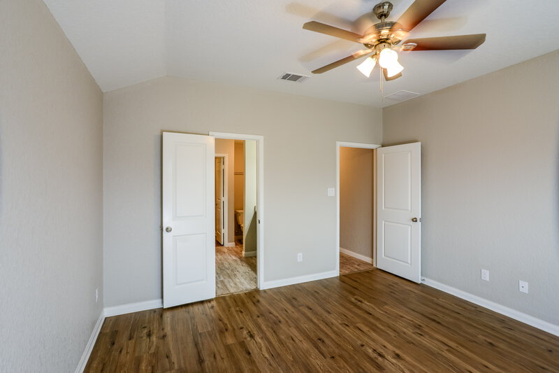 1,560/Mo, 1036 Raceland Rd San Antonio, TX 78245 Main Bedroom View 2