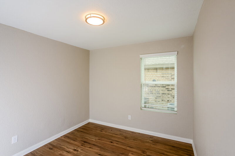 1,560/Mo, 1036 Raceland Rd San Antonio, TX 78245 Bedroom View 3