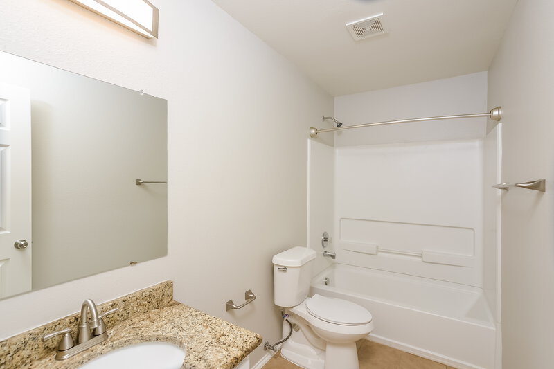 2,080/Mo, 10923 Rindle Ranch San Antonio, TX 78249 Bathroom View