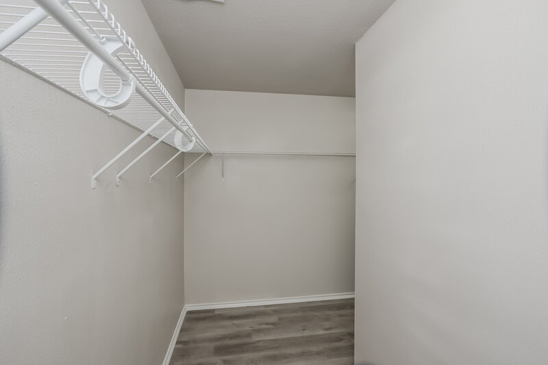1,850/Mo, 9863 Lauren Mist San Antonio, TX 78251 Walk In Closet View
