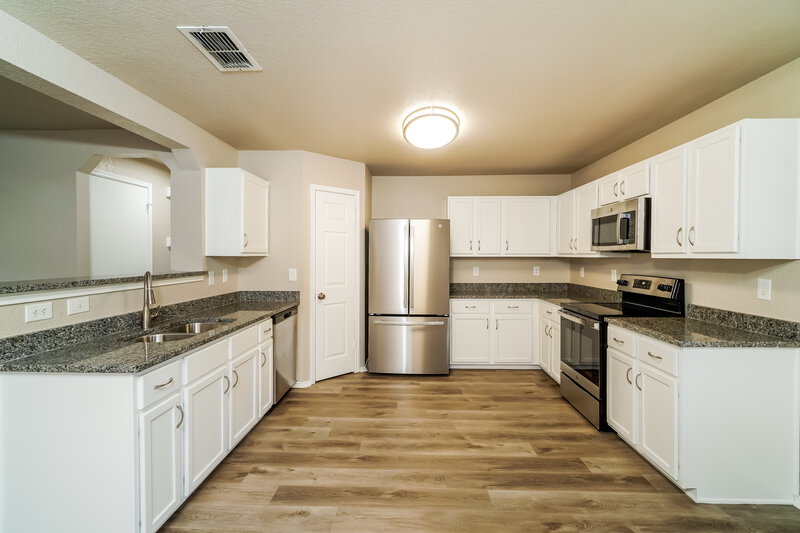 2,205/Mo, 308 Brook Way Cibolo, TX 78108 Kitchen View