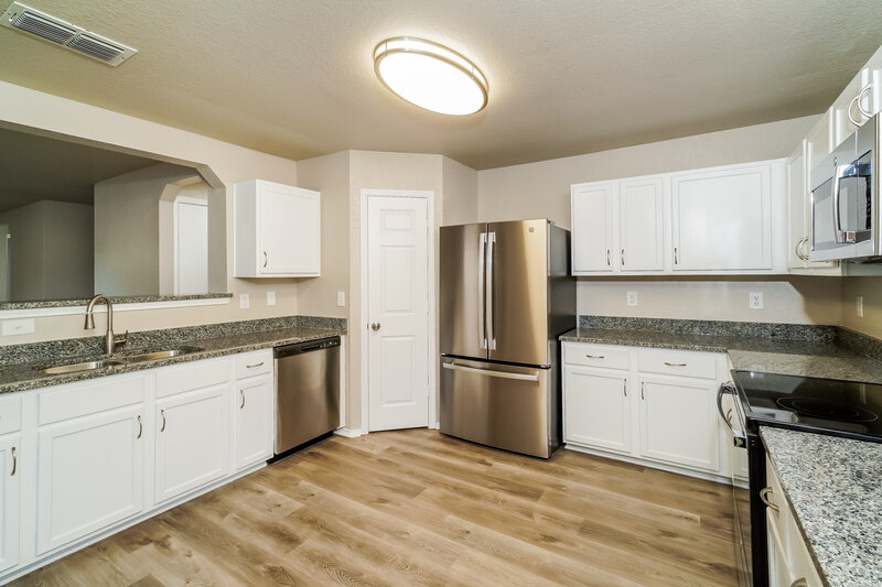 2,205/Mo, 308 Brook Way Cibolo, TX 78108 Kitchen View 2