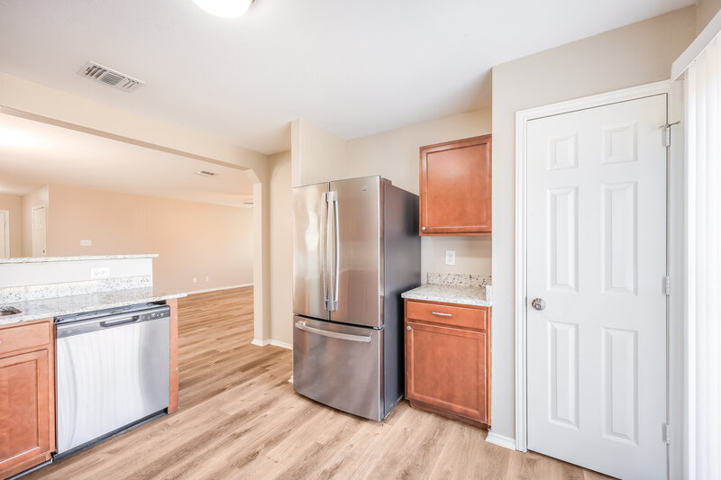 1,920/Mo, 16102 Caballo Run Selma, TX 78154 Kitchen View 2