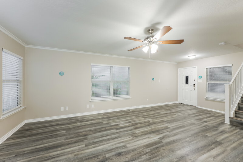 1,825/Mo, 6507 Highland Grass Converse, TX 78109 Living Room View 2