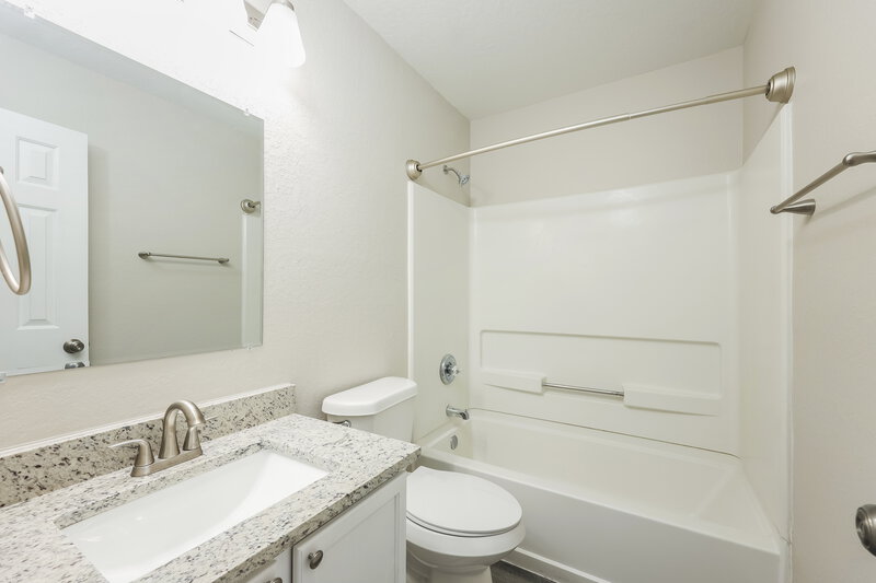 1,825/Mo, 6507 Highland Grass Converse, TX 78109 Bathroom View