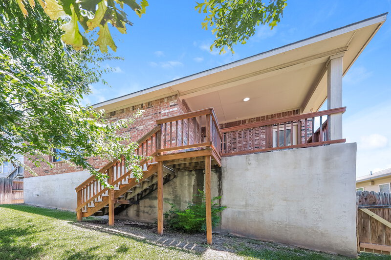 1,795/Mo, 6703 Prescott Dm San Antonio, TX 78233 Rear View