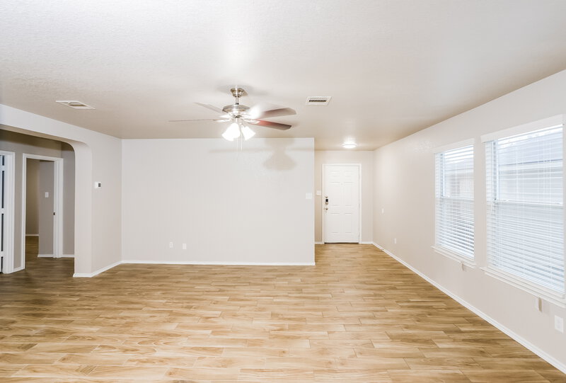 1,695/Mo, 1515 Ambush Crk San Antonio, TX 78245 Living Room View 2