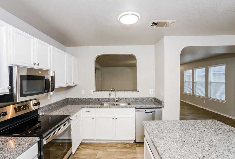 1,695/Mo, 1515 Ambush Crk San Antonio, TX 78245 Kitchen View 2