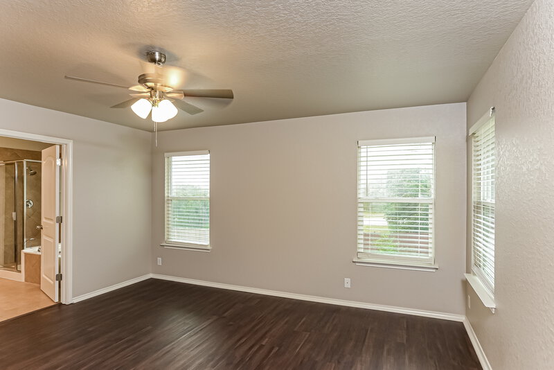 1,820/Mo, 125 Finch Knl San Antonio, TX 78253 Main Bedroom View