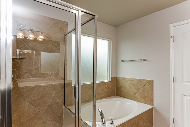 1,820/Mo, 125 Finch Knl San Antonio, TX 78253 Main Bedroom View 3