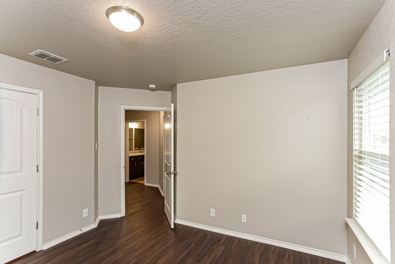 1,820/Mo, 125 Finch Knl San Antonio, TX 78253 Bedroom View 2