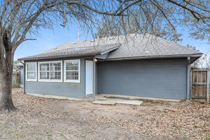 1,620/Mo, 819 Hueco Dr New Braunfels, TX 78130 Rear View