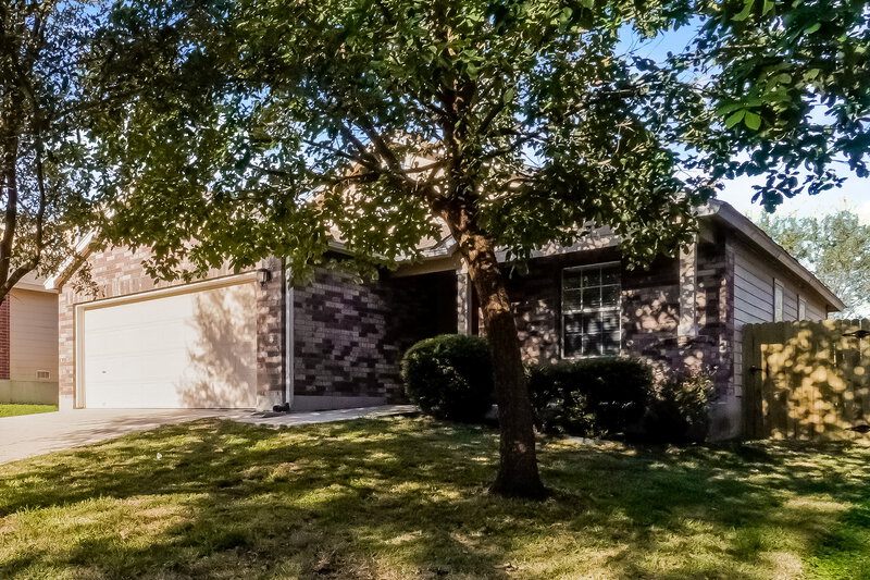 1,810/Mo, 10826 Indigo Crk San Antonio, TX 78239 Front View