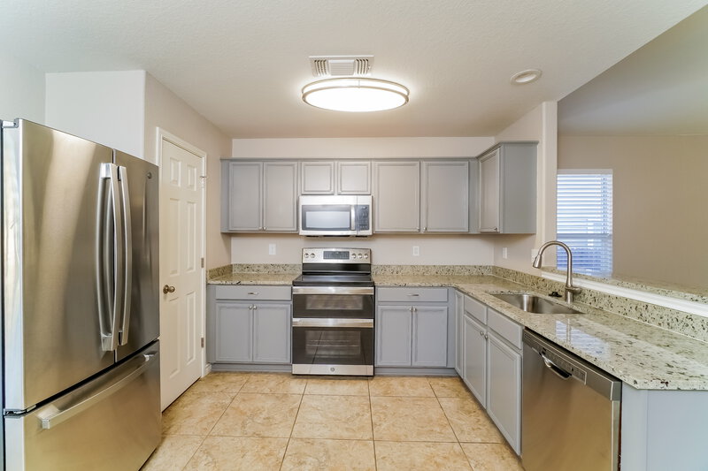 1,810/Mo, 10826 Indigo Crk San Antonio, TX 78239 Kitchen View