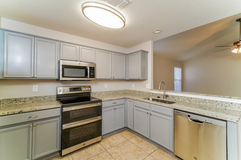 1,810/Mo, 10826 Indigo Crk San Antonio, TX 78239 Kitchen View 2