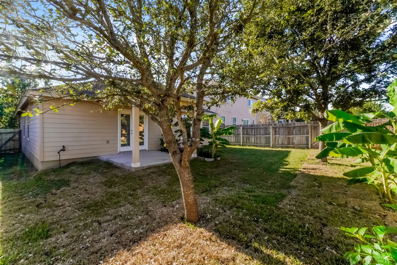 1,810/Mo, 10826 Indigo Crk San Antonio, TX 78239 Rear View