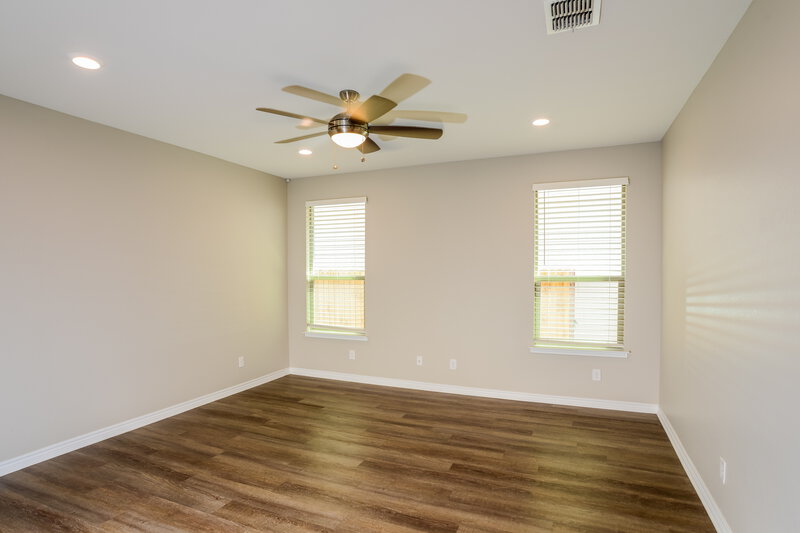 2,075/Mo, 8208 Victory Cv San Antonio, TX 78254 Living Room View