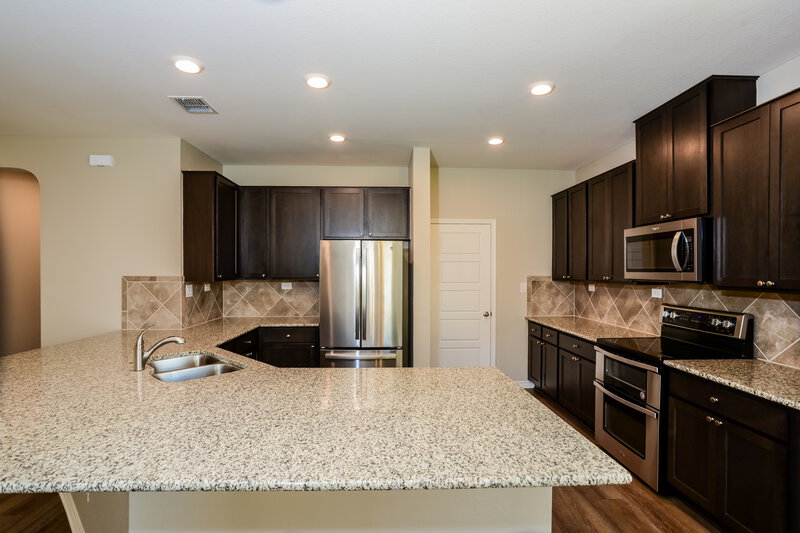 2,075/Mo, 8208 Victory Cv San Antonio, TX 78254 Kitchen View