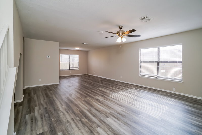1,865/Mo, 8018 Sunshine Trail Dr San Antonio, TX 78244 Living Room View