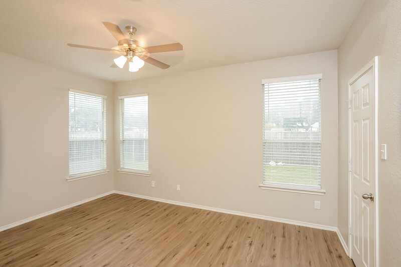 1,940/Mo, 15306 Redbird Ledge San Antonio, TX 78253 Main Bedroom View