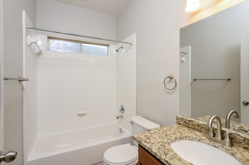 1,940/Mo, 15306 Redbird Ledge San Antonio, TX 78253 Bathroom View
