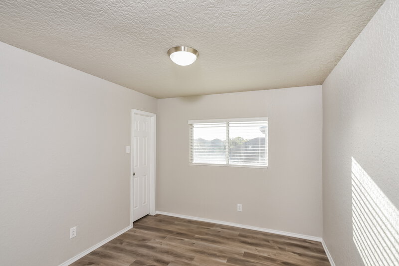 2,410/Mo, 8919 Laguna Rio San Antonio, TX 78251 Bedroom View 3