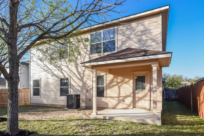 2,410/Mo, 8919 Laguna Rio San Antonio, TX 78251 Rear View